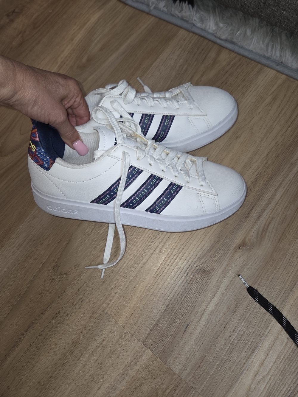 adidas Women's White Sneakers with Navy Stripe and Multicolor Heel